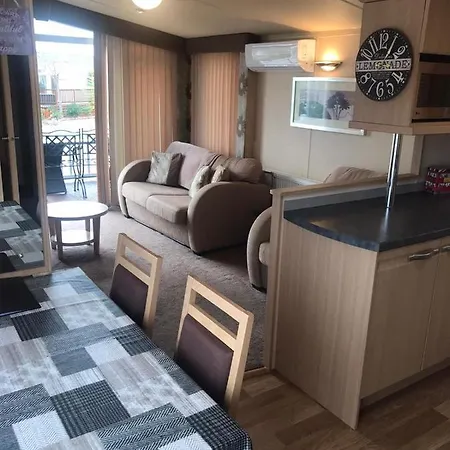 Maestrat Park Static Homes, Motorhomes, Caravans & Tents Hotel *