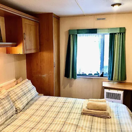 Kemping Maestrat Park Static Homes, Motorhomes, Caravans & Tents *
